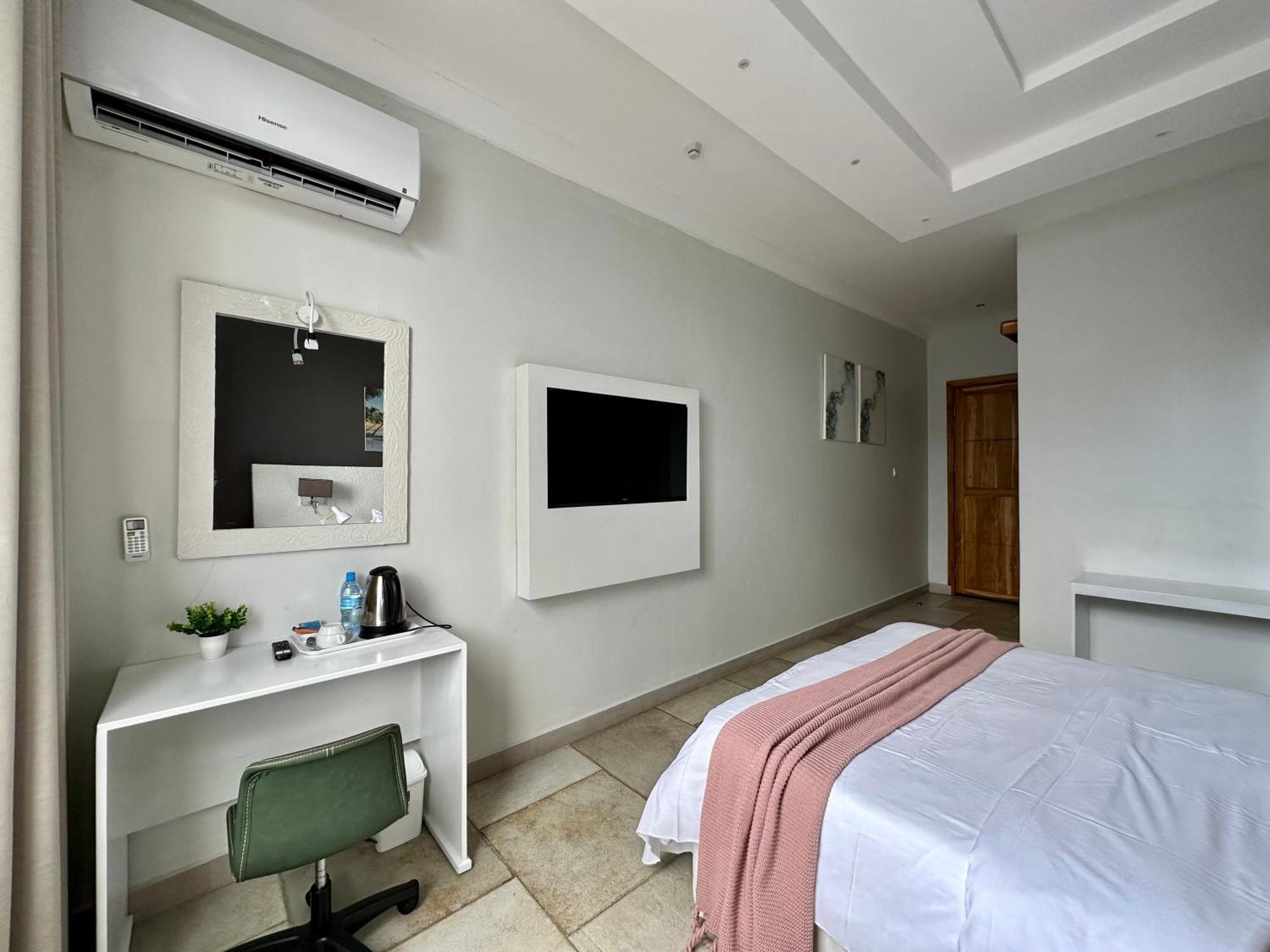 Yayo Masaki Hotel Dar es Salaam Exterior photo